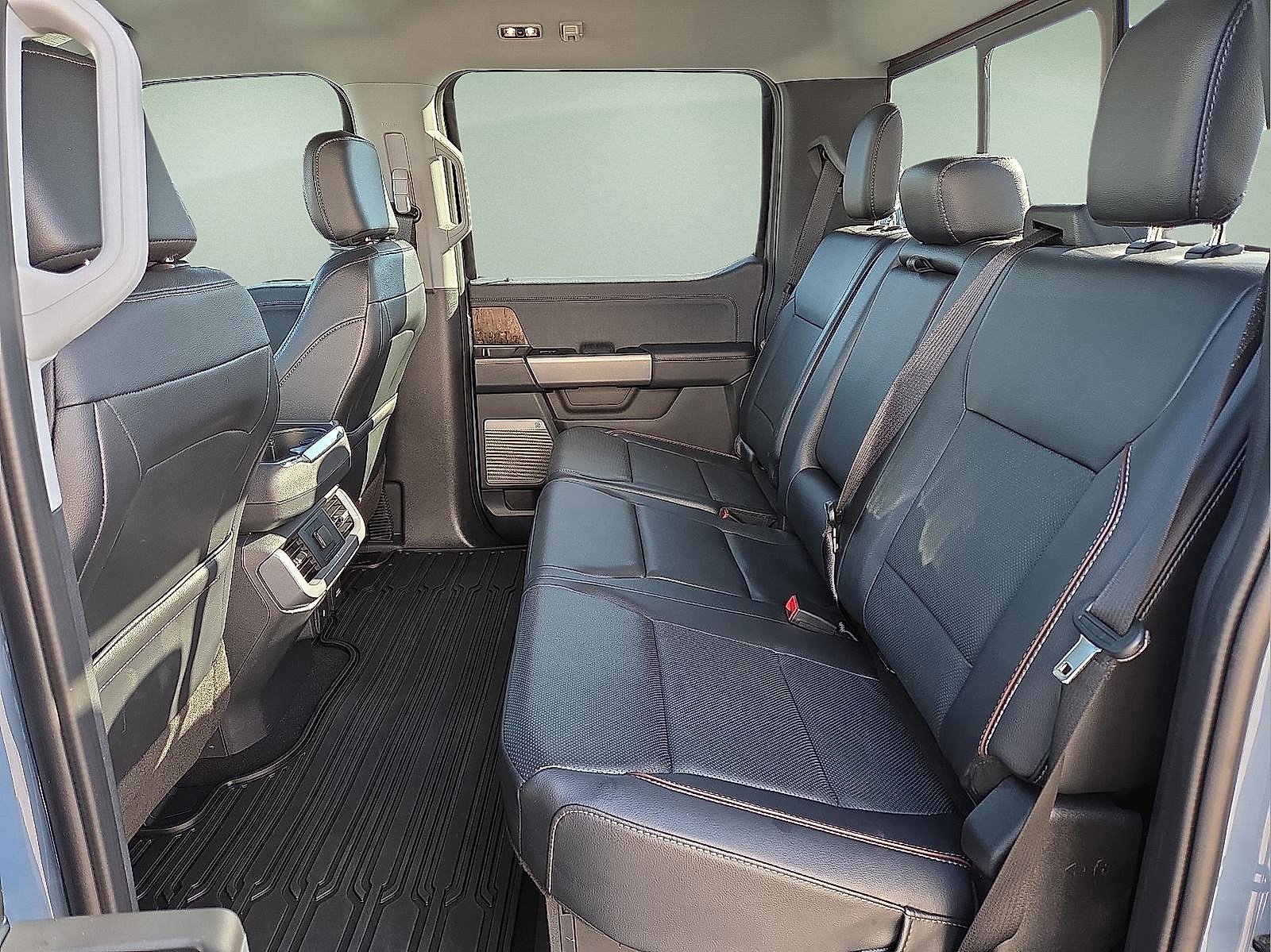 Used 2023 Ford F150 Lariat w/ Trailer Tow Package image 10