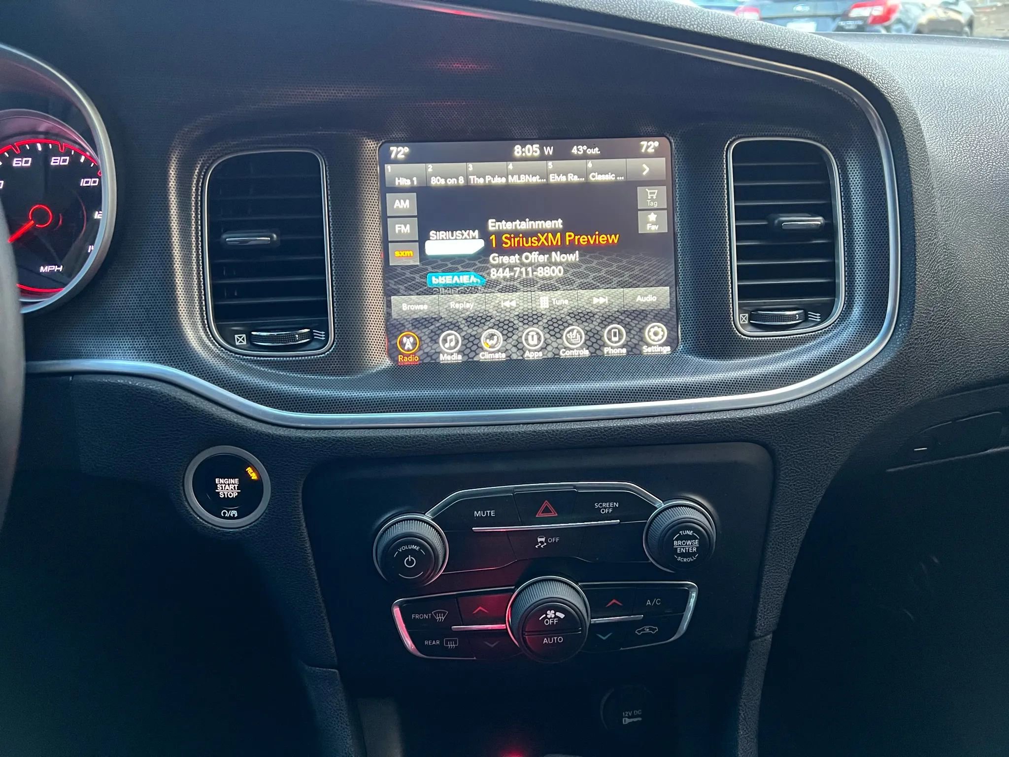 Used 2017 Dodge Charger SXT image 53