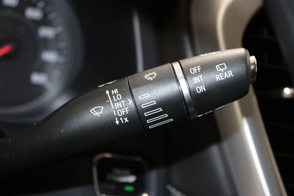 Used 2022 GMC Acadia SLE w/ Driver Convenience Package image 27