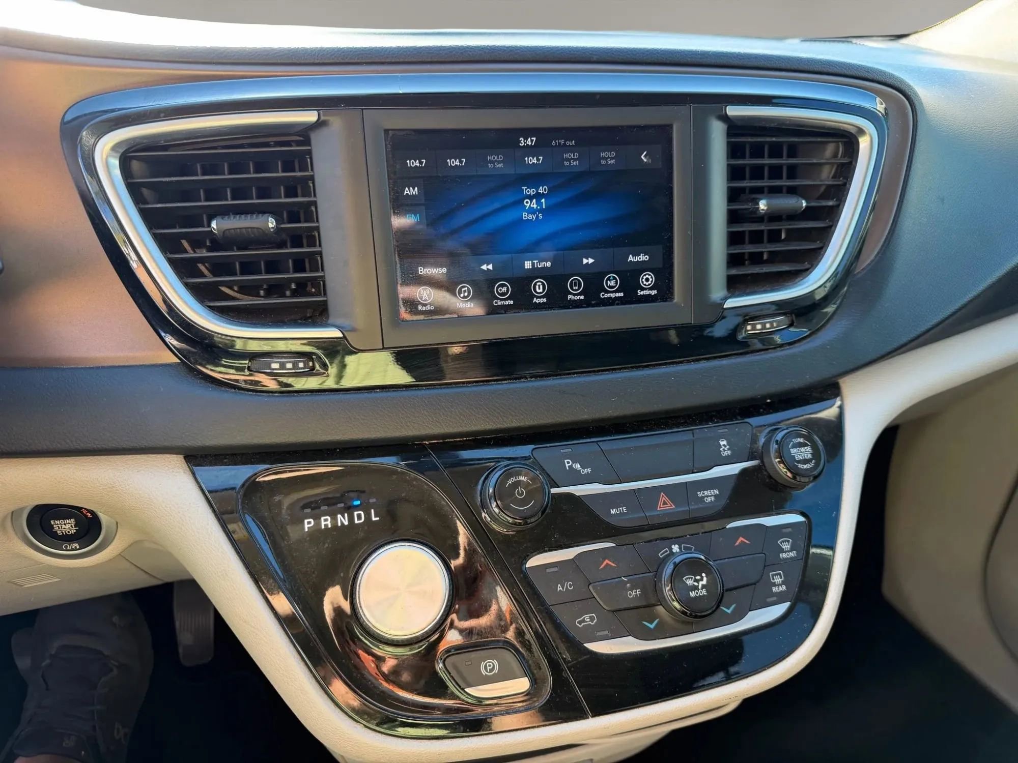 Used 2018 Chrysler Pacifica L image 19