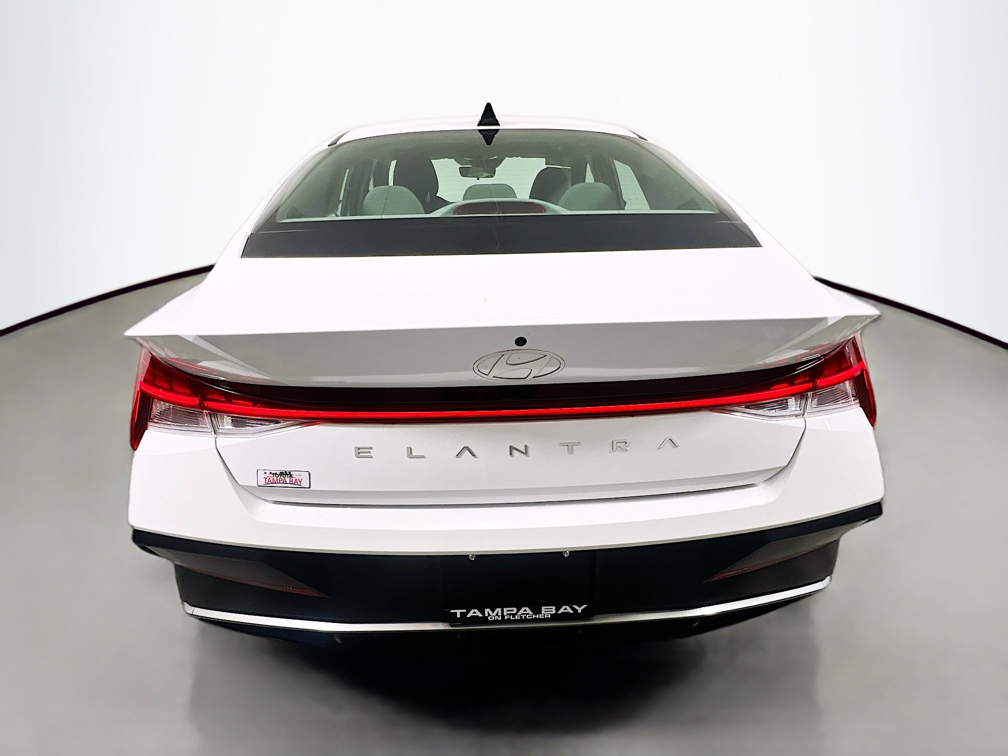 Used 2025 Hyundai Elantra SEL image 6