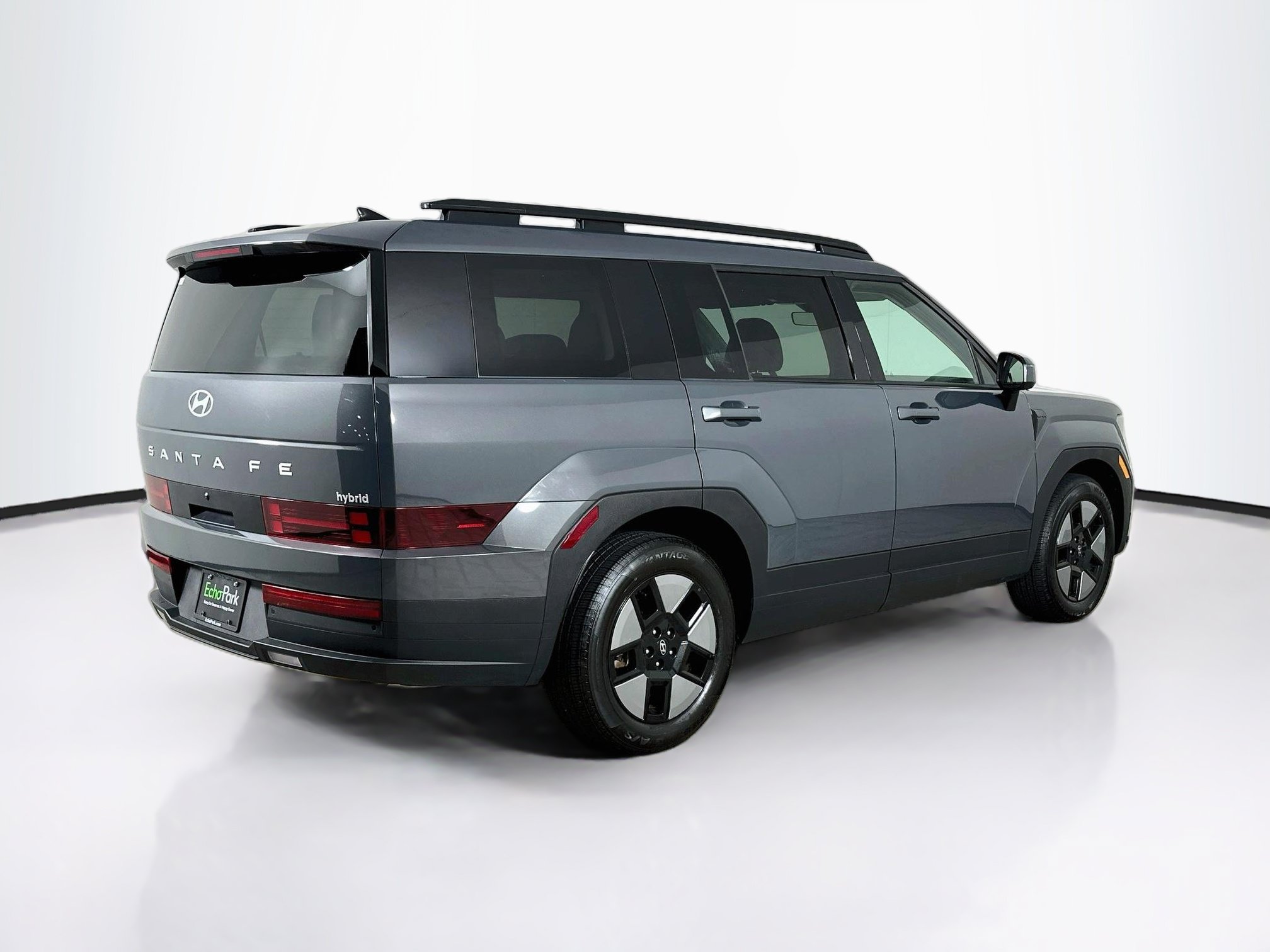 Used 2025 Hyundai Santa Fe SEL FWD image 9