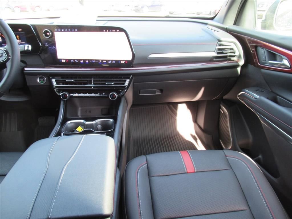 Used 2024 Chevrolet Traverse RS w/ LPO, Floor Liner Package image 13