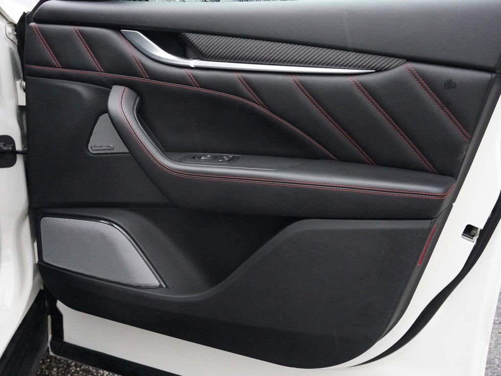 Used 2019 Maserati Levante S GranSport image 25