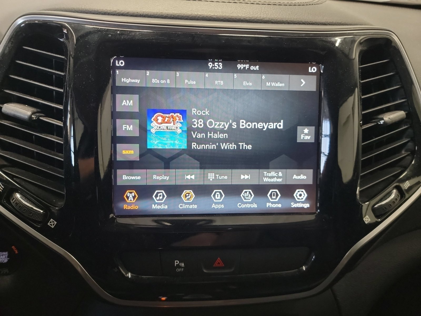 Used 2019 Jeep Cherokee Limited AWD/4WD image 22