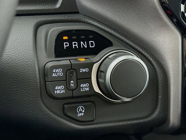 New 2026 RAM 1500 4x4 Crew Cab image 18