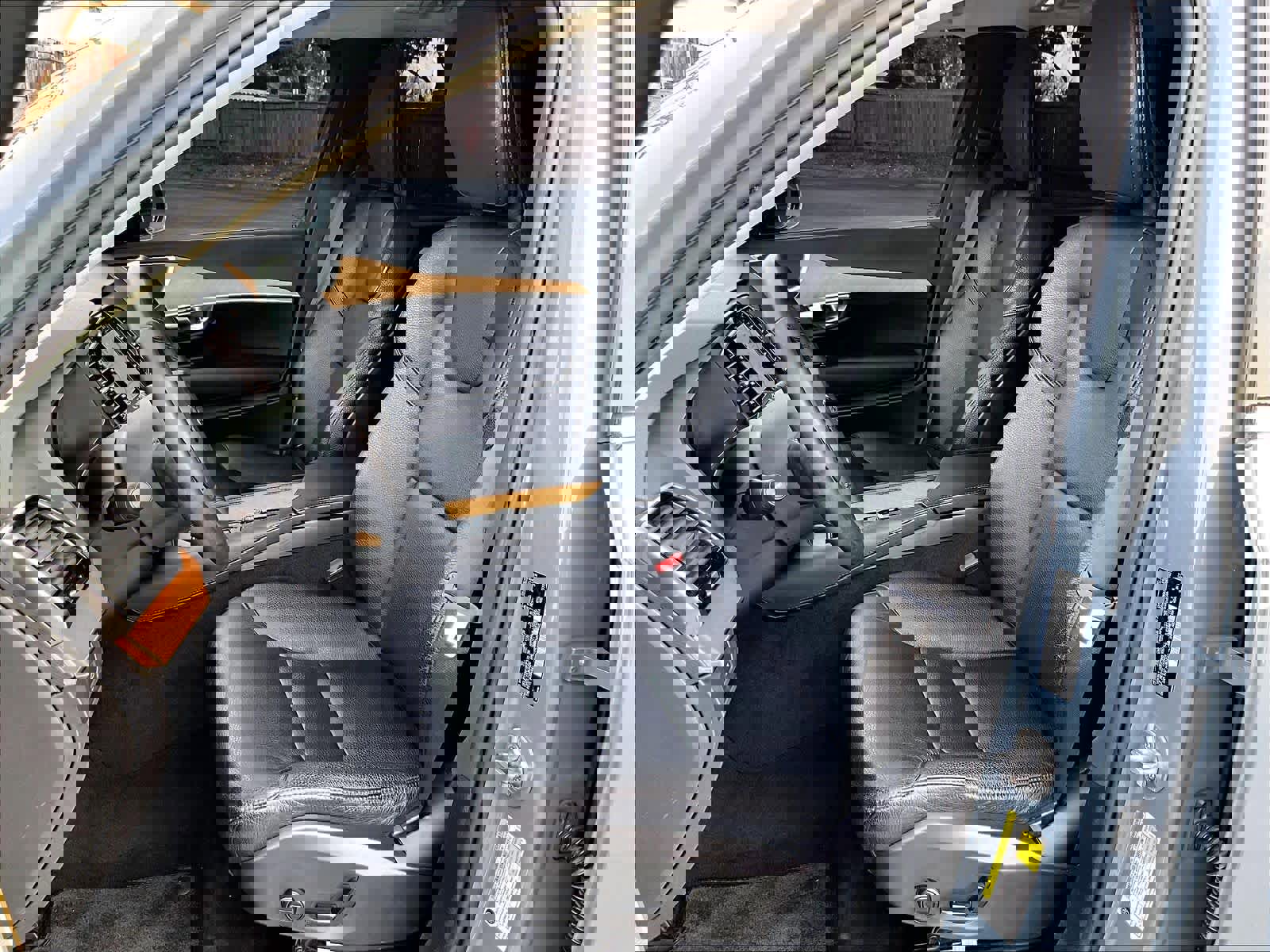 Used 2023 Volvo XC90 B6 Plus w/ Protection Package Premier image 28