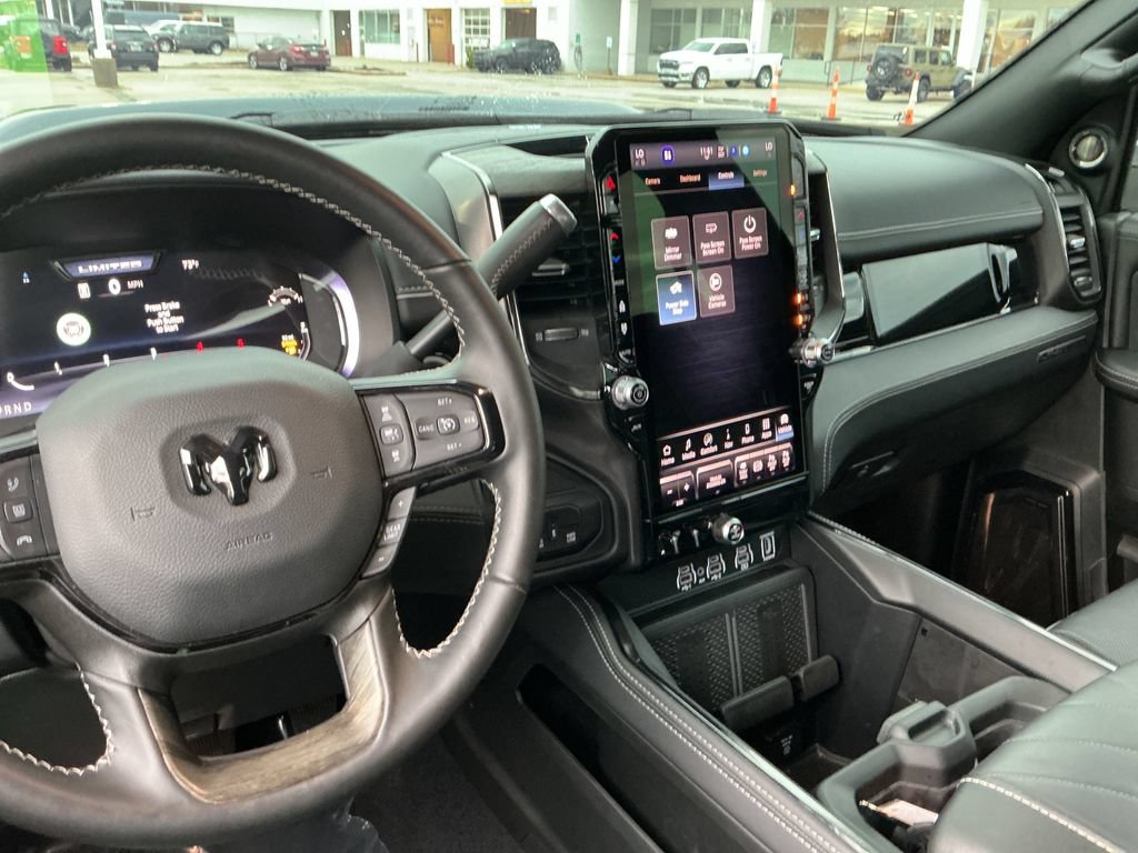 Used 2026 RAM 3500 Limited AWD/4WD image 16