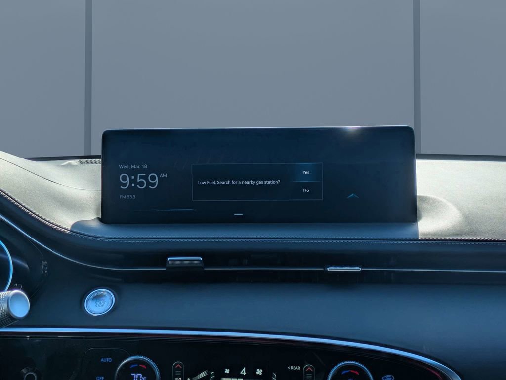 Used 2025 Genesis GV70 2.5T w/ Sport Prestige Package image 19