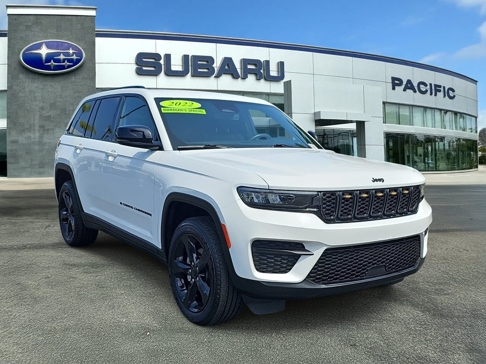 Used 2022 Jeep Grand Cherokee Altitude