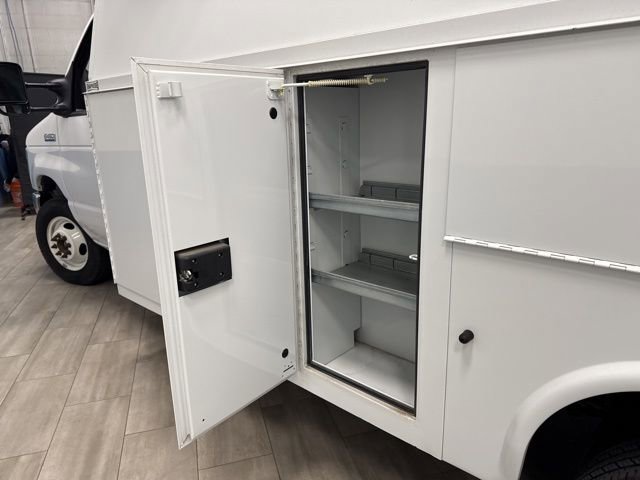 Used 2021 Ford E-450 and Econoline 450 Super Duty image 9