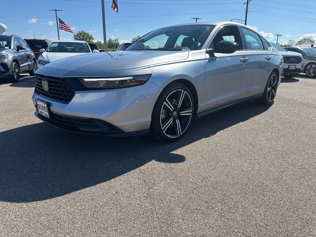 Used 2024 Honda Accord Sport image 10