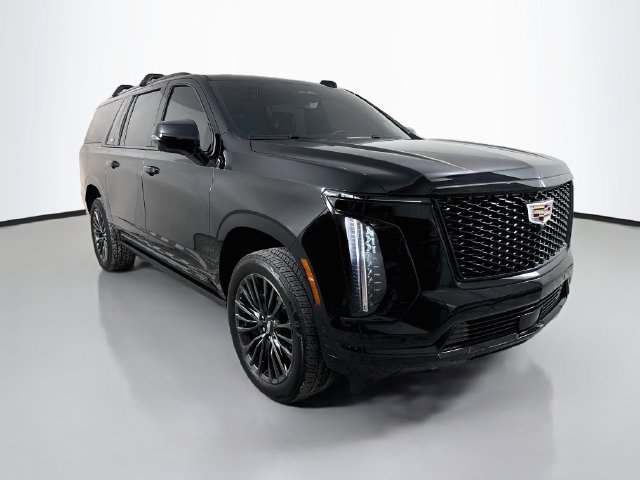 Used 2025 Cadillac Escalade ESV Sport Platinum AWD/4WD image 3