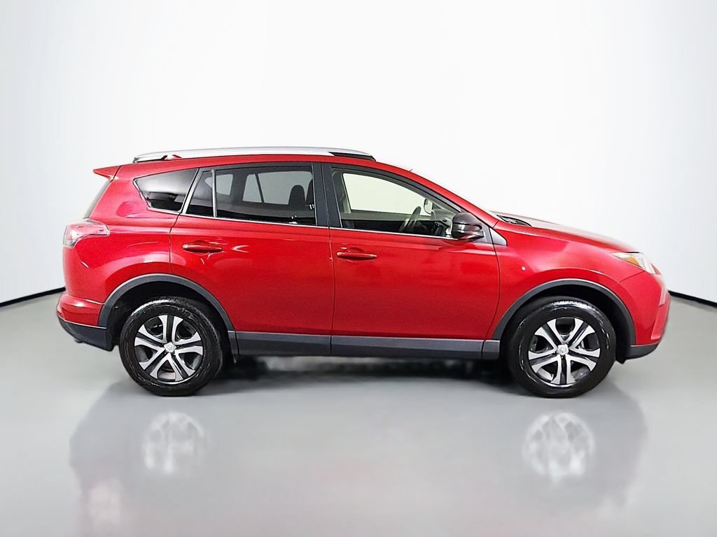 Used 2016 Toyota RAV4 LE AWD/4WD image 8