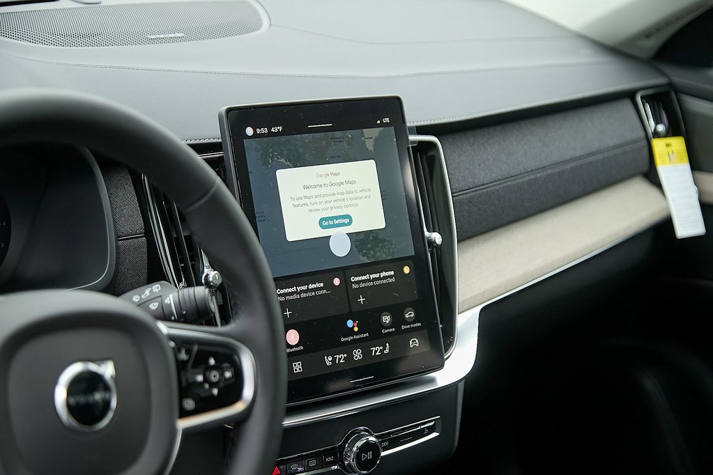 New 2025 Volvo XC90 B6 Plus w/ Protection Package Premier image 14