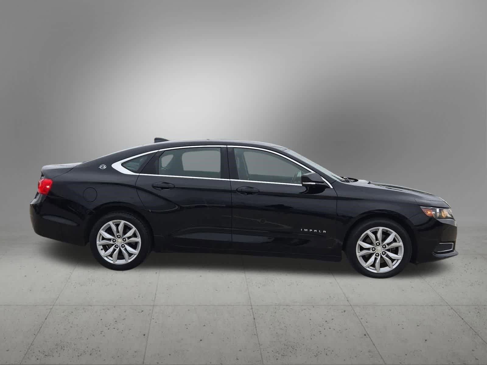 Used 2017 Chevrolet Impala LT FWD image 7