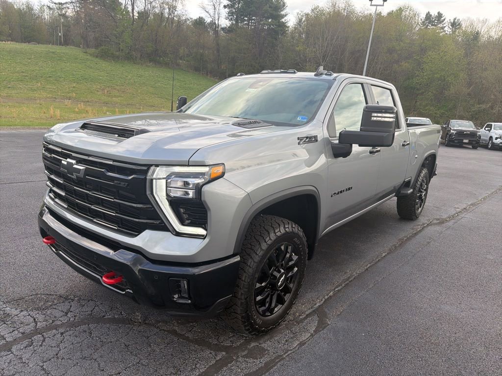 New 2026 Chevrolet Silverado 2500 LT image 3