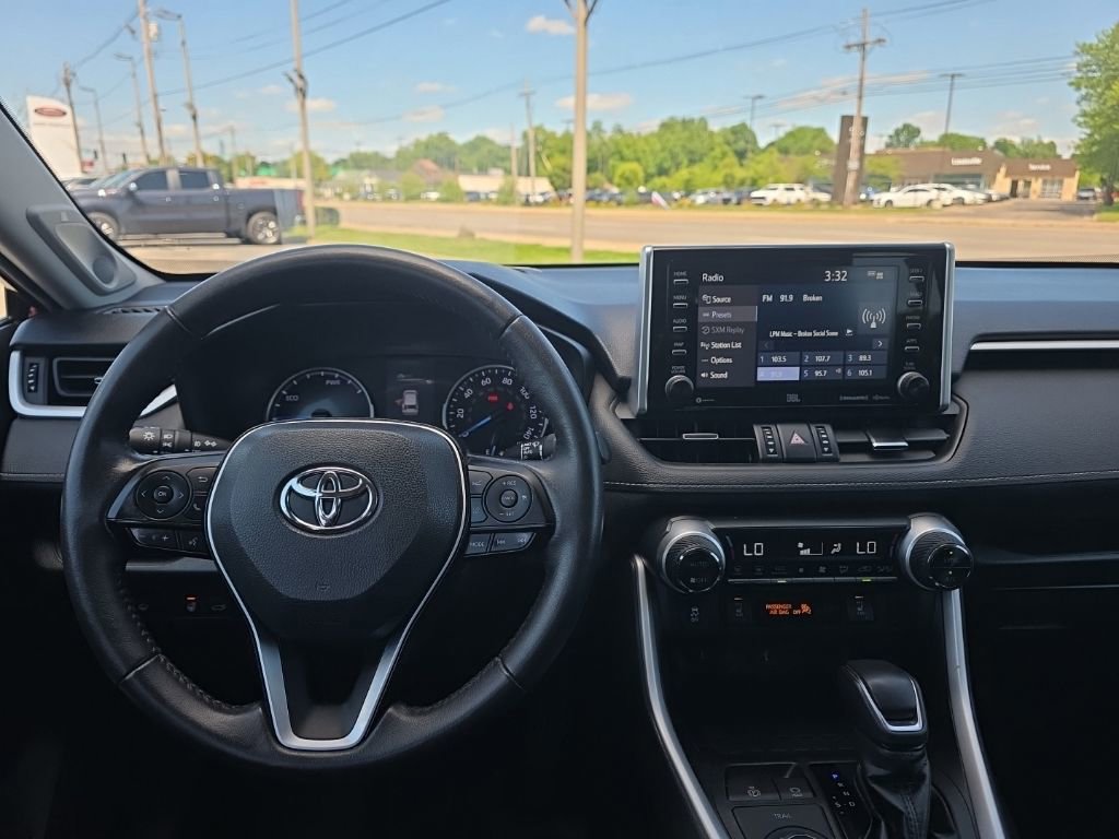 Used 2021 Toyota RAV4 XLE Premium AWD/4WD image 11