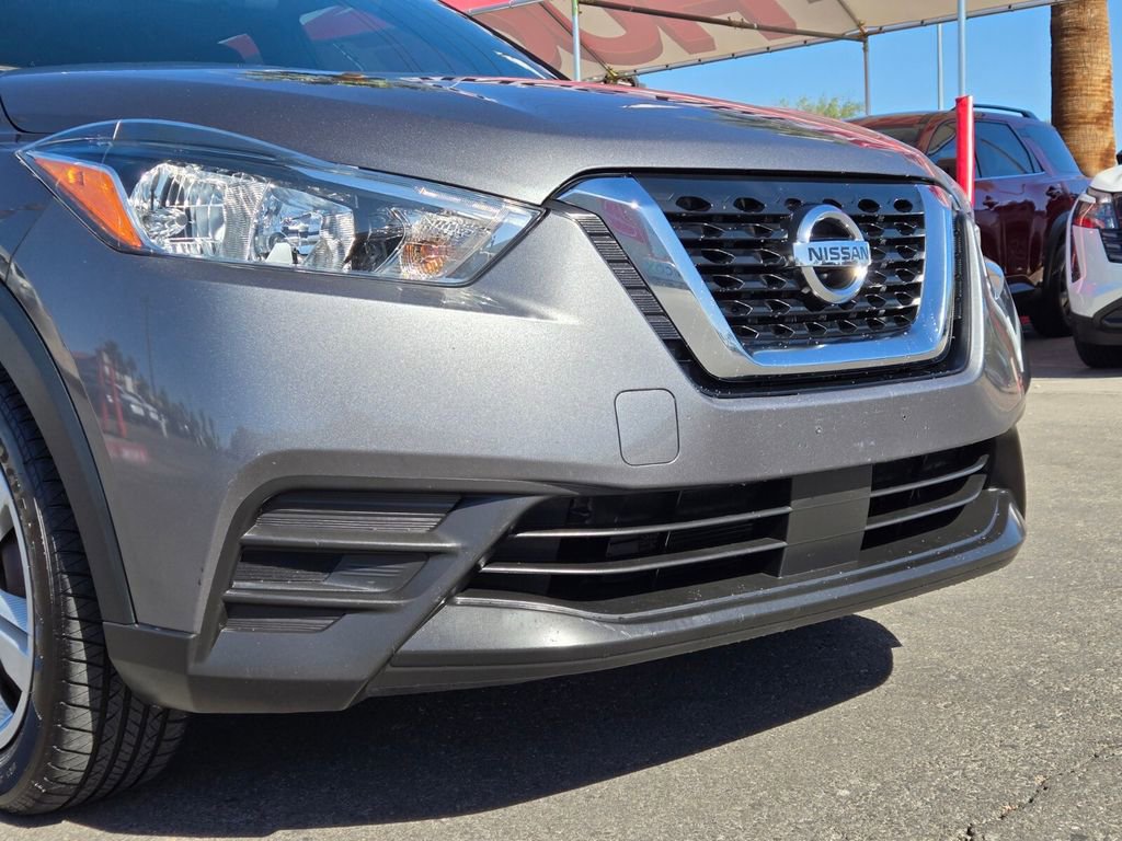 Used 2020 Nissan Kicks S FWD image 2