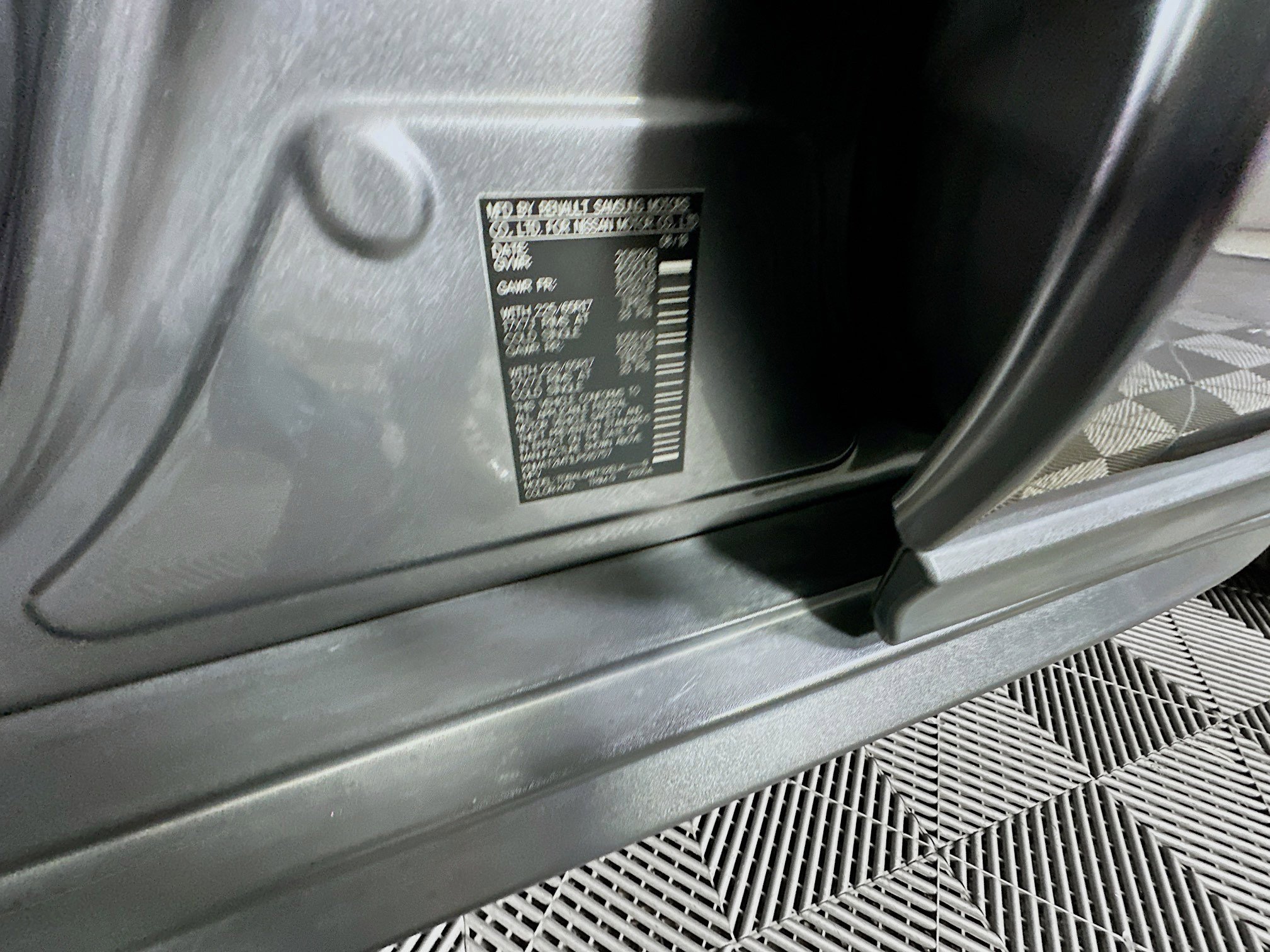 Used 2020 Nissan Rogue SV image 12