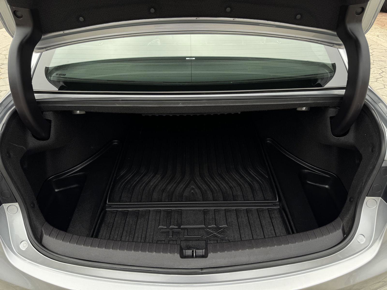 Used 2019 Acura TLX FWD w/Technology Package image 12