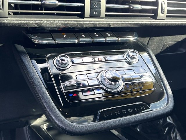 Used 2020 Lincoln Corsair FWD w/ Premium Package image 25