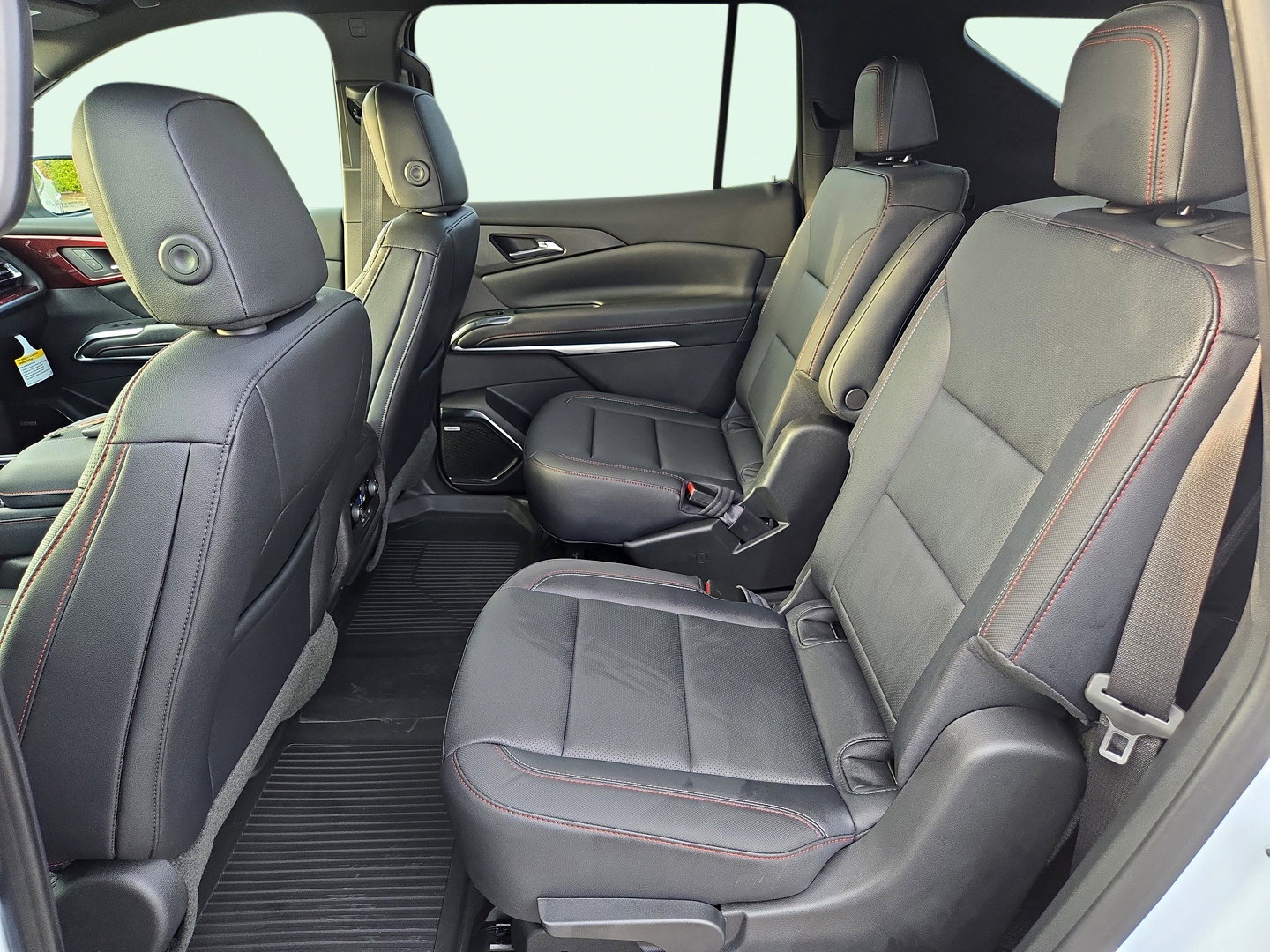 New 2026 Chevrolet Traverse Z71 w/ Enhanced Driving Package image 14