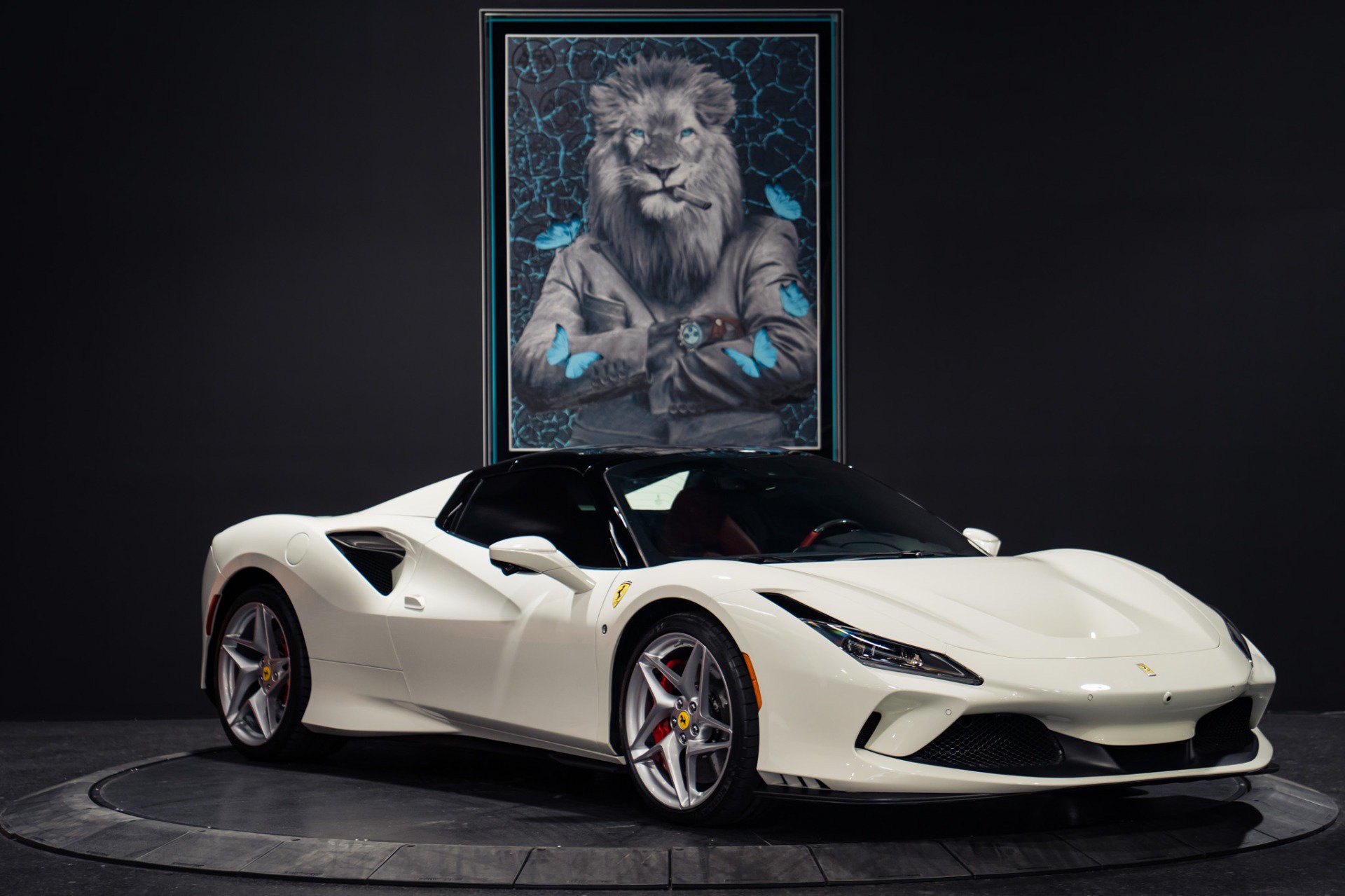 Used 2023 Ferrari F8 Tributo RWD image 13