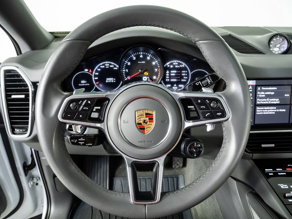 Used 2021 Porsche Cayenne Coupe image 9