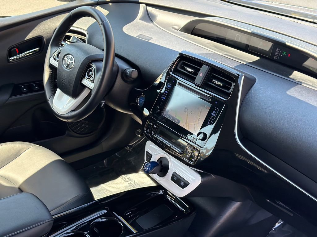 Used 2018 Toyota Prius Three Touring FWD image 5