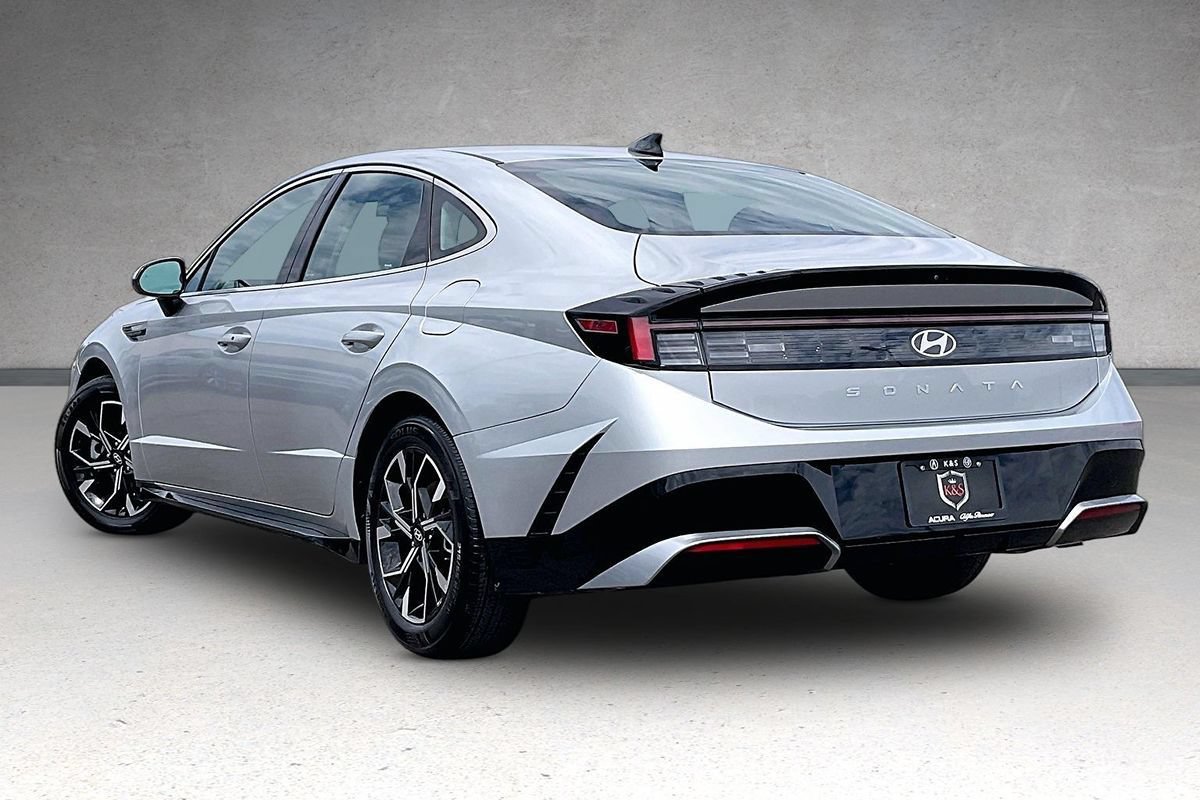 Used 2025 Hyundai Sonata SEL FWD image 34