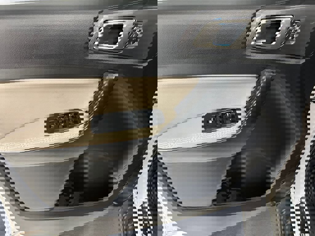 Used 2019 Ford Ranger Lariat w/ Technology Package image 12