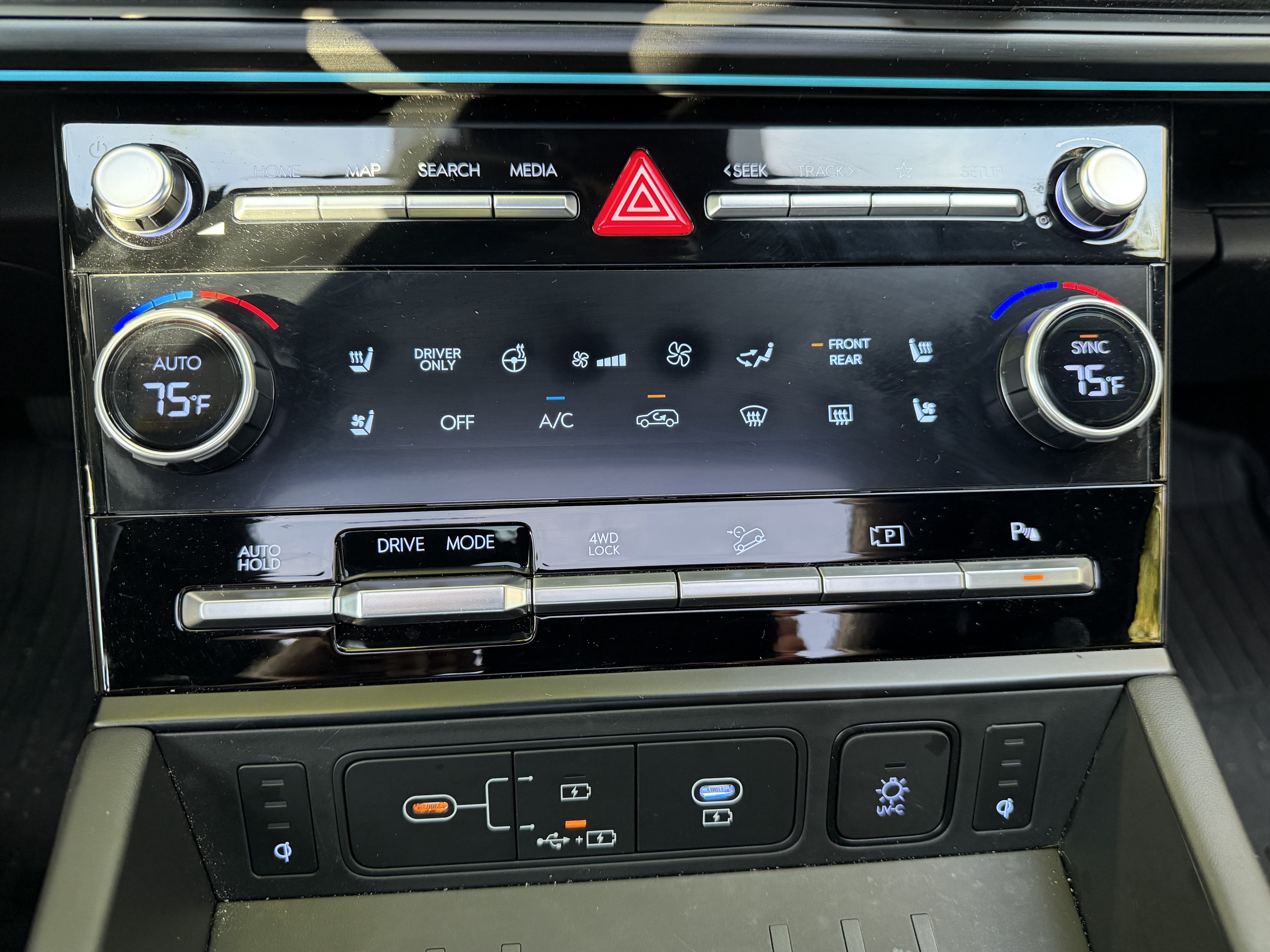 Used 2024 Hyundai Santa Fe Calligraphy AWD/4WD image 28