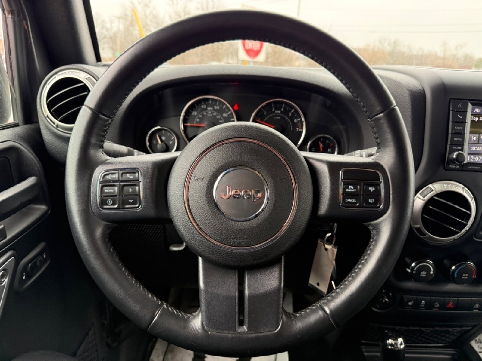 Used 2018 Jeep Wrangler Unlimited Sahara w/ Connectivity Group image 11