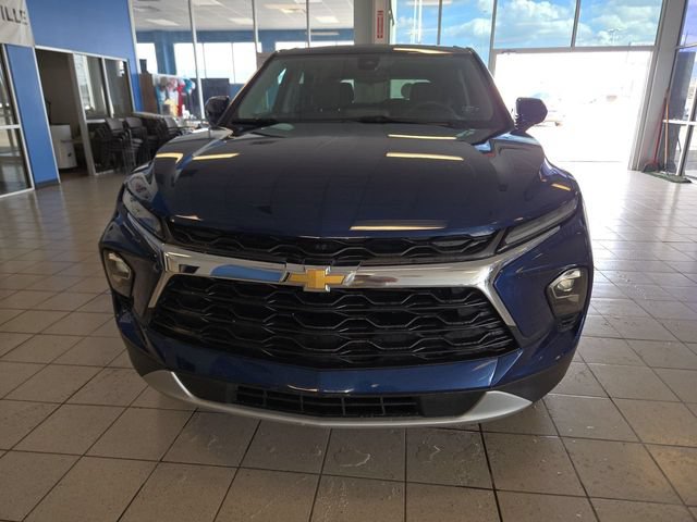 Used 2023 Chevrolet Blazer LT FWD image 3