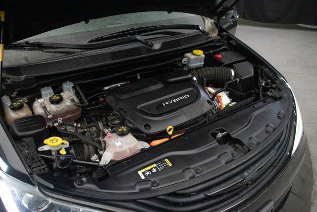 Used 2019 Chrysler Pacifica Limited w/ Advanced Safetytec Group image 28