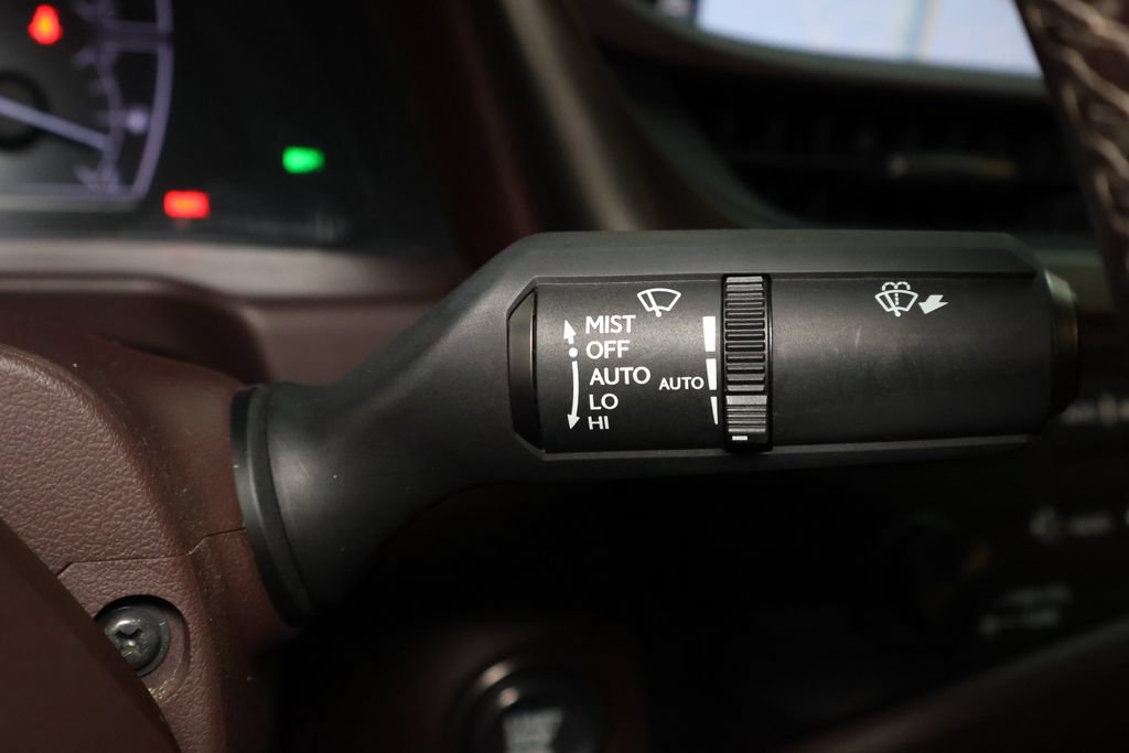 Used 2019 Lexus ES 350 w/ Premium Package FWD image 26