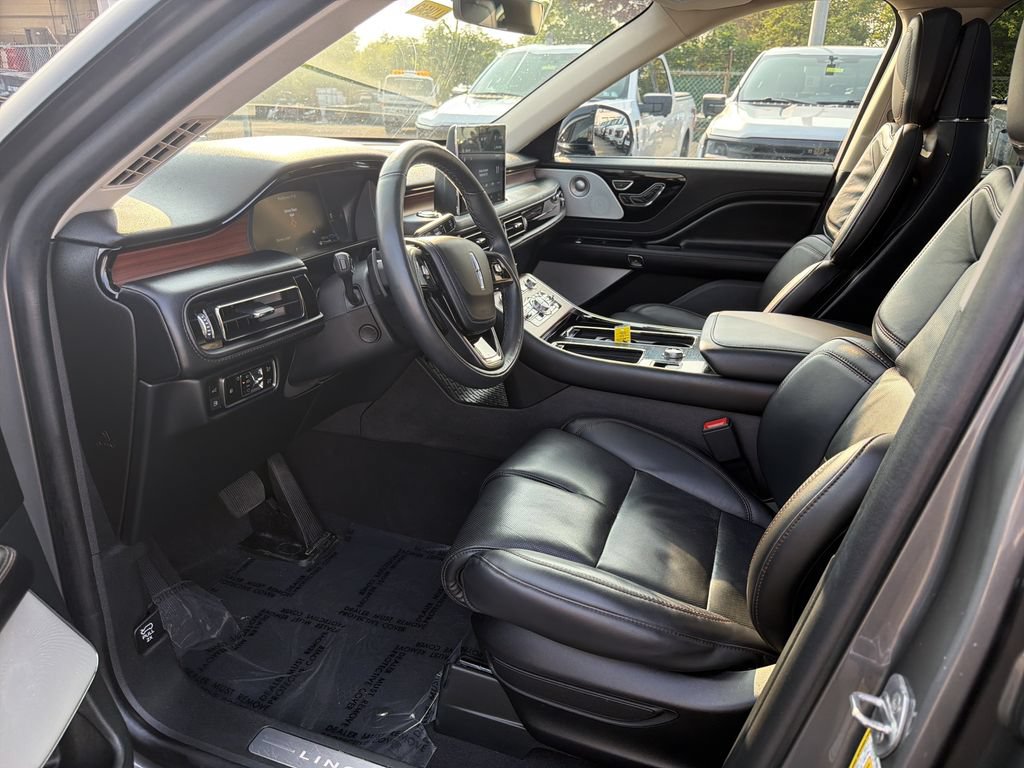 Certified 2023 Lincoln Aviator Grand Touring w/ Equipment Group 301A AWD/4WD image 12