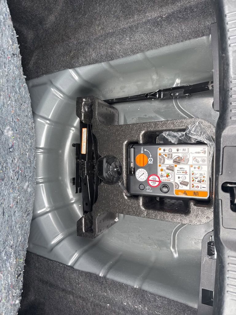 Used 2023 Ford Mustang GT Premium image 27