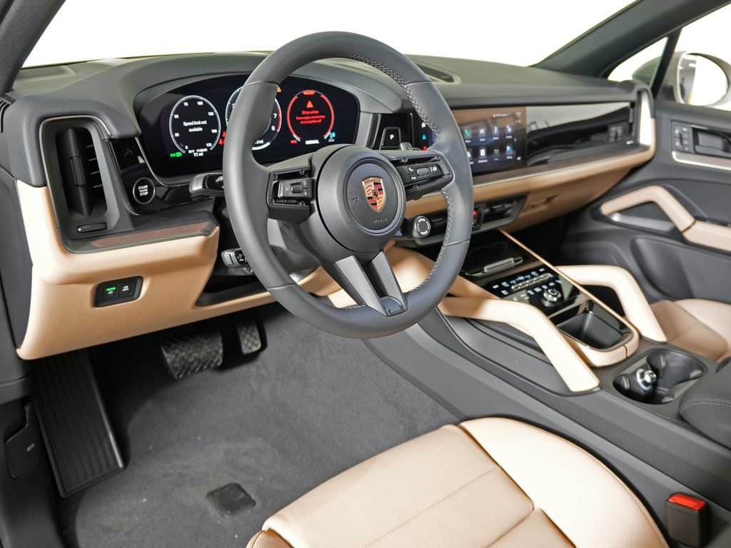 Certified 2026 Porsche Cayenne AWD/4WD image 4