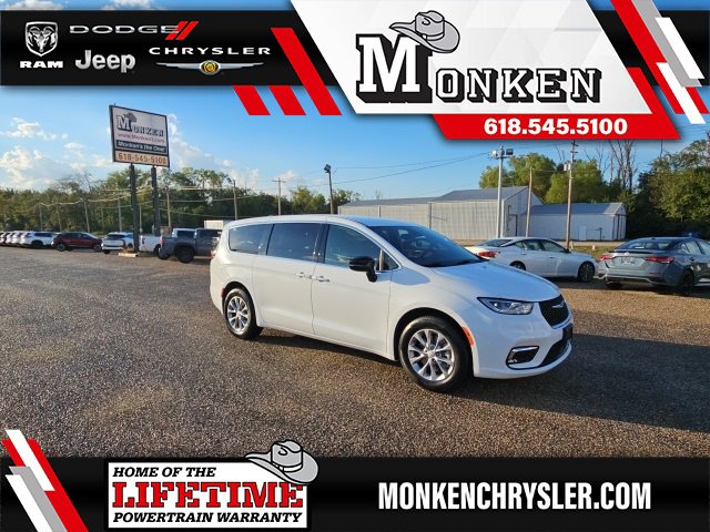 New 2026 Chrysler Pacifica Select image 1