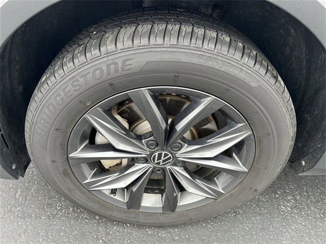 Used 2022 Volkswagen Tiguan SE image 17
