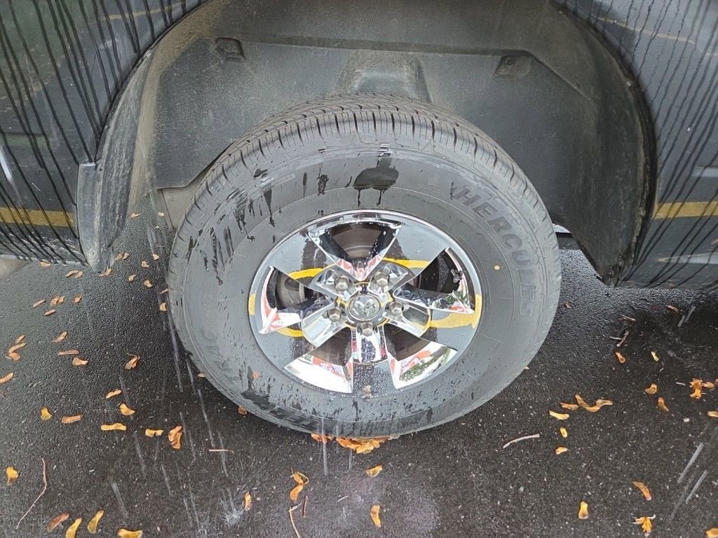 Used 2024 RAM 1500 Classic SLT image 6