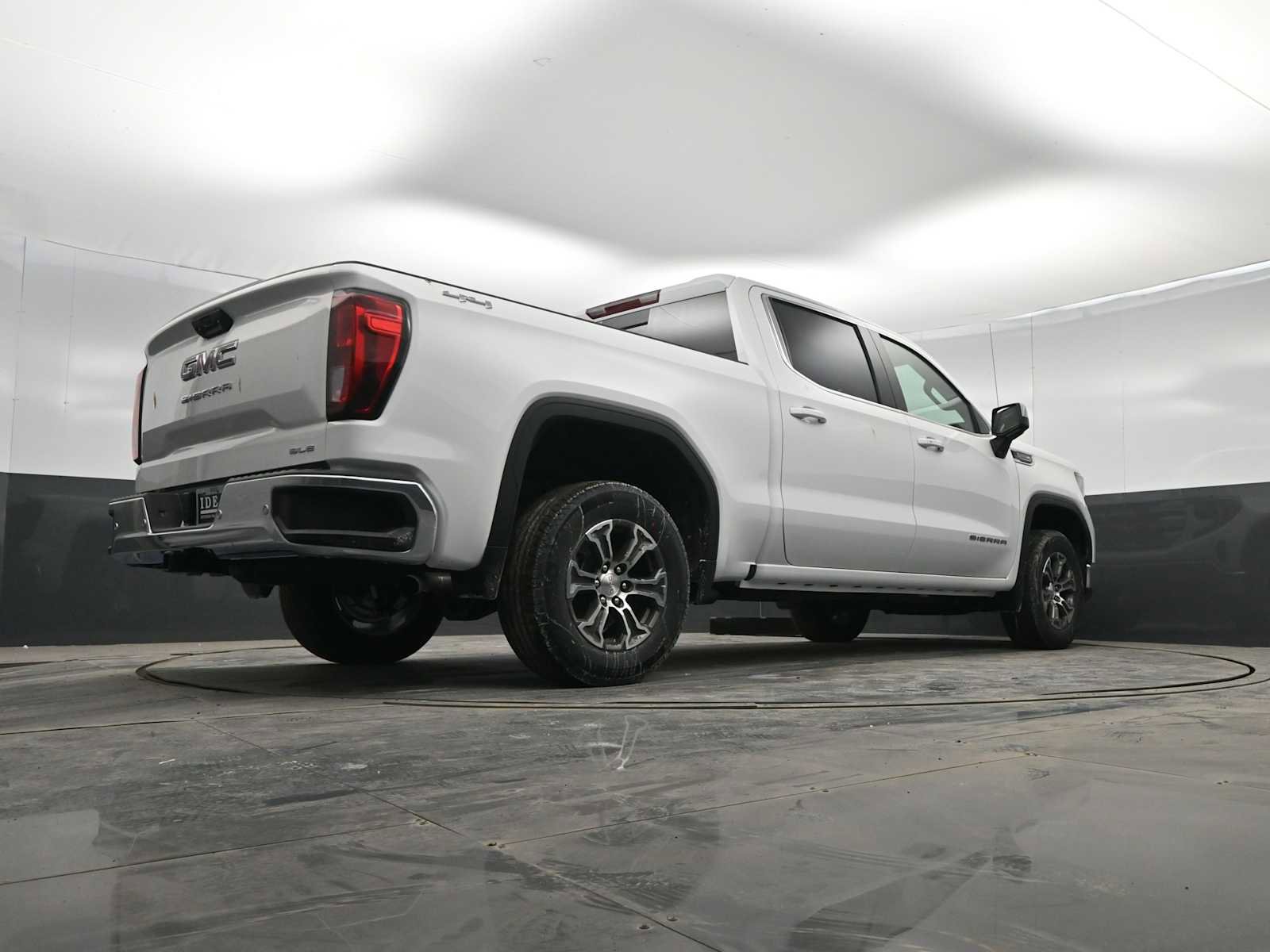 New 2026 GMC Sierra 1500 SLE w/ Preferred Package image 37