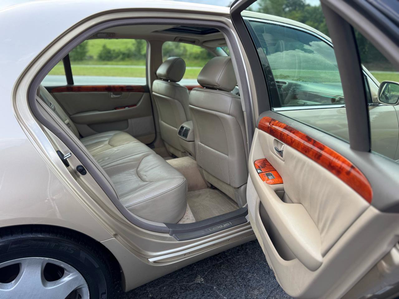 Used 2003 Lexus LS 430 RWD image 20