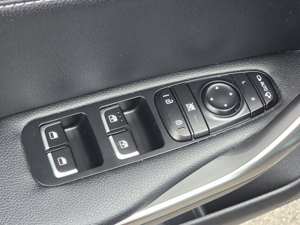 Used 2022 Kia Stinger GT-Line w/ Sun & Sound Package image 21