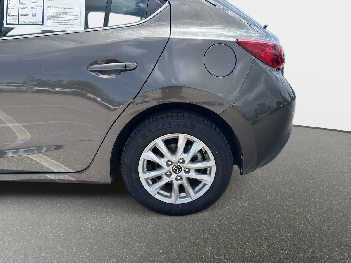 Used 2014 MAZDA MAZDA3 i Grand Touring FWD image 10
