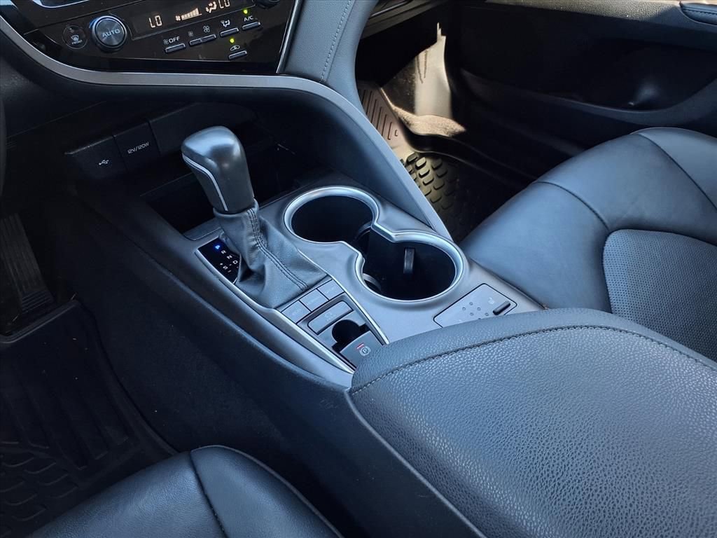 Used 2023 Toyota Camry XLE image 16