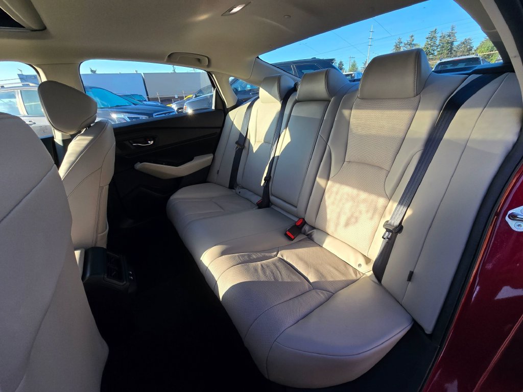 Used 2023 Honda Accord Touring image 16