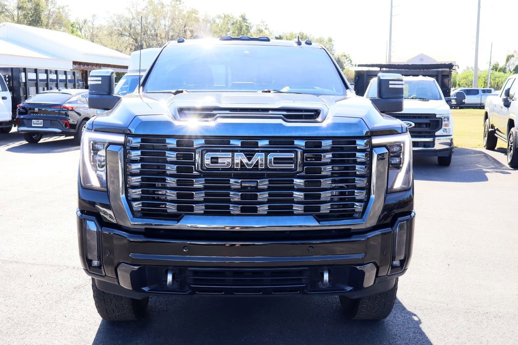 Used 2024 GMC Sierra 2500 Denali Ultimate image 3